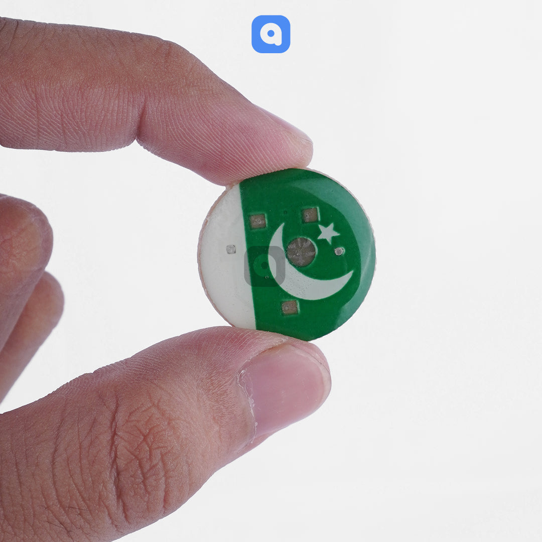 Pack of 25 - 14th August Light Badges