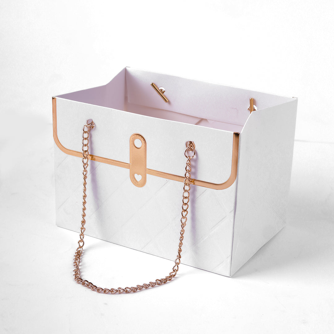 Quilted Flower Gift Box with Golden Chain – 1 Pc Wedding & Party Favor Box