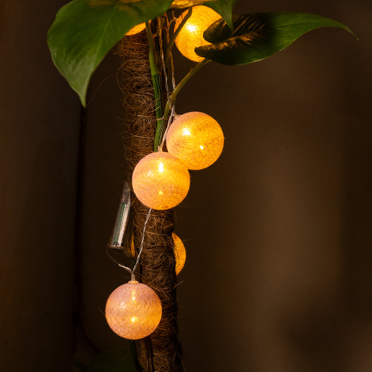 Pink Thread Ball Light